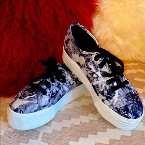 Superga Women’s Sz 37 Annabella Platform Sneaker